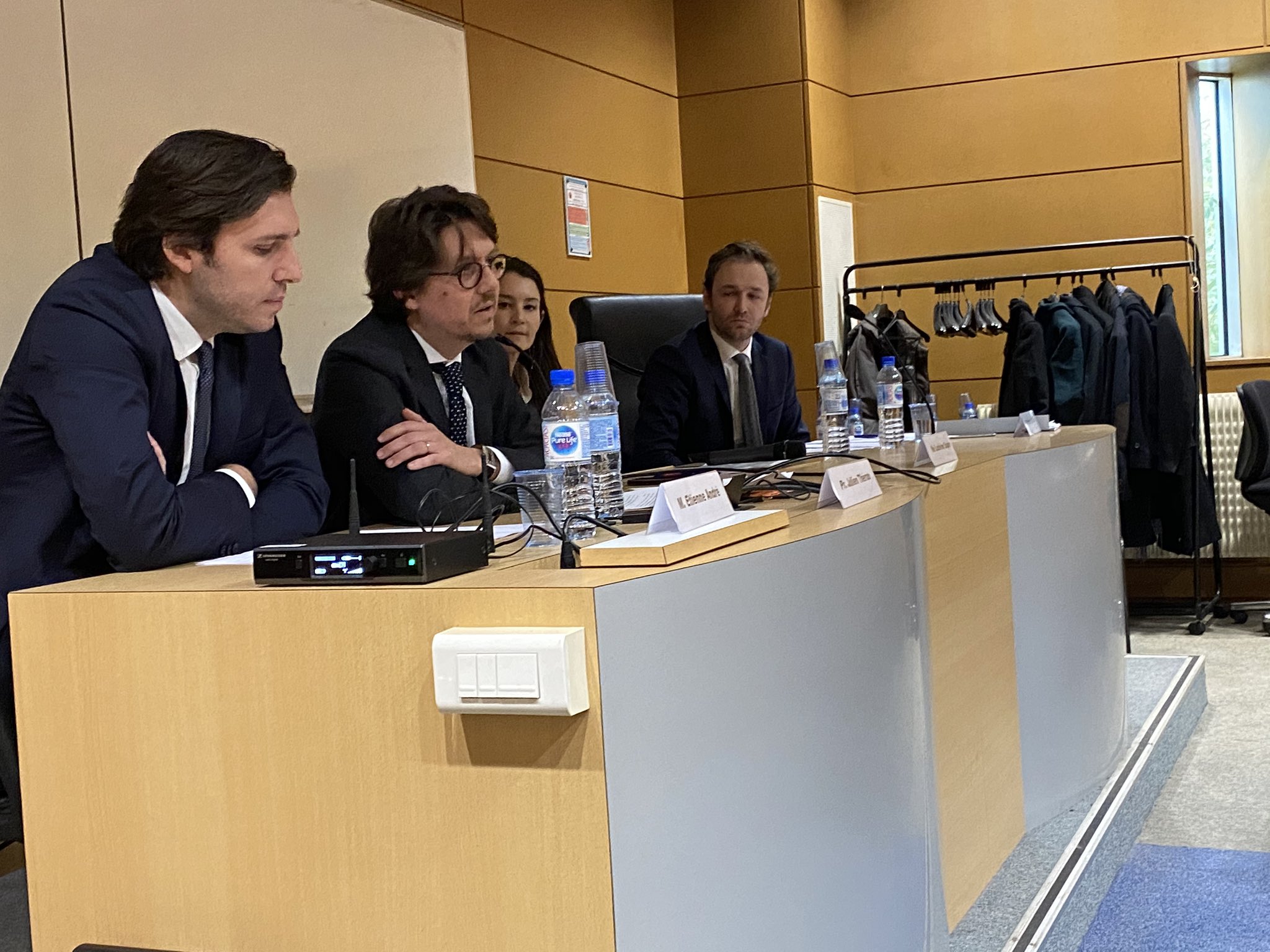 Retour Sur Colloque L Incidence Du Numerique Sur Le Droit Des Entreprises En Difficulte Faculte De Droit Universite Jean Moulin Lyon 3