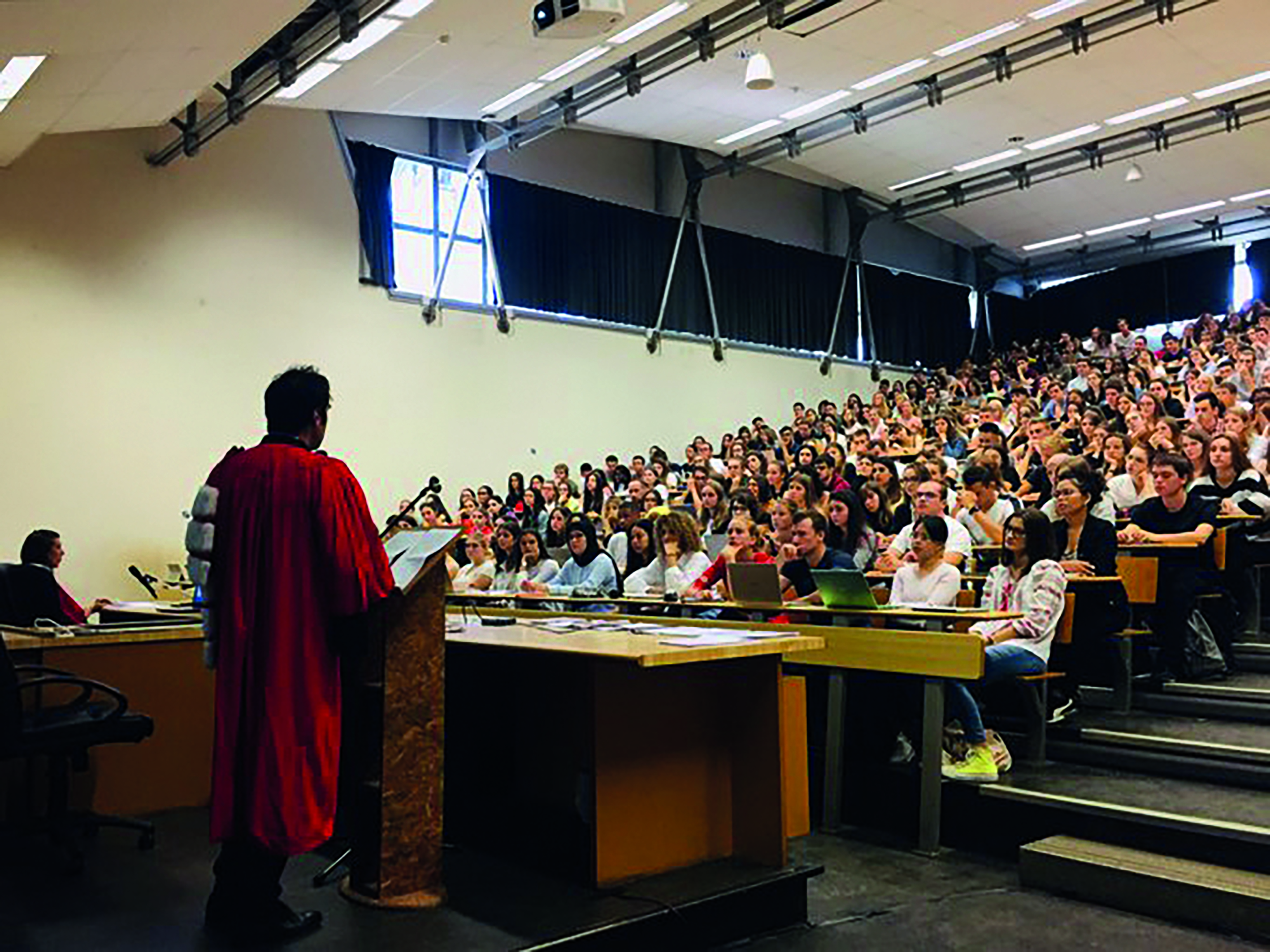 Conférence de renrtrée donnée aux 1300 nouveaux étudiants en première année de licence
